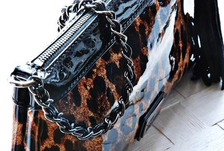 LOVE MOSCHINO  Shining Leopard Pochette