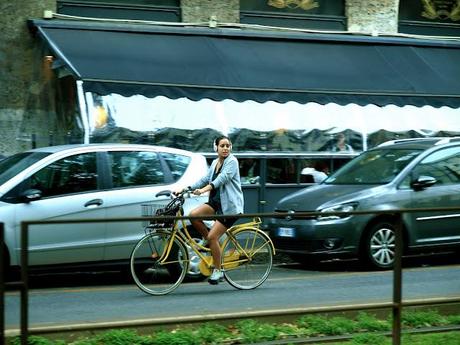 SUNDAY STREET STYLE