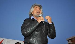 Gli scandali della politica fanno ridere solo Beppe Grillo! Gli scandali della politica fanno ridere solo Beppe Grillo!
