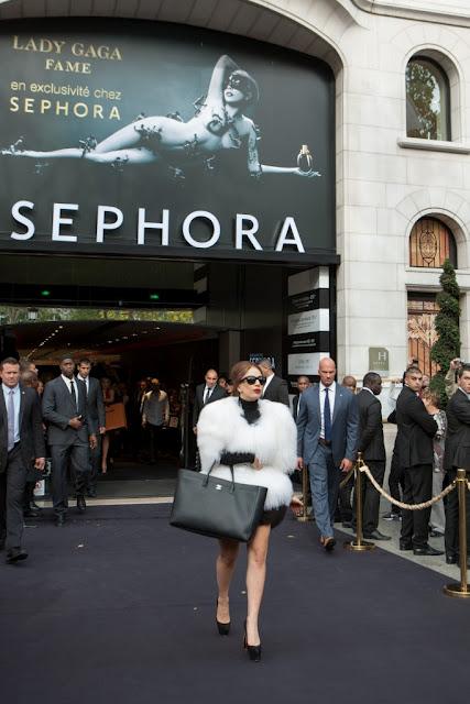 SEPHORA festeggia l'esclusivo evento sugli CHAMPS ELYSEE con Lady Gaga