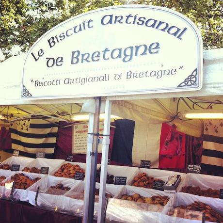 Tra un biscotto parigino e una Bugatti gialla : il mio week-end!