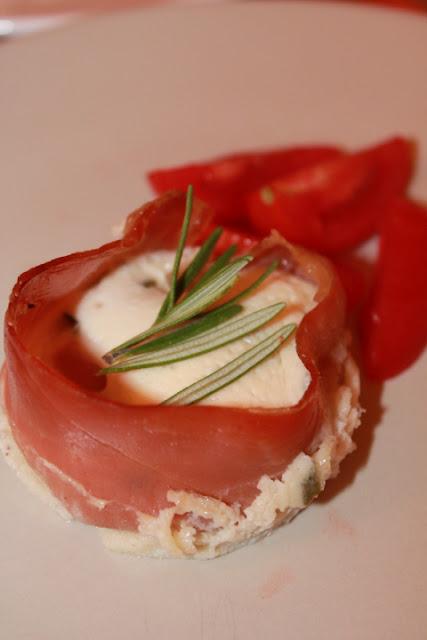 Cestini di prosciutto crudo