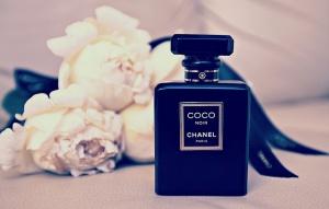 Chanel “Coco Noir” profumo di tradizione – 3. Autunno in nero