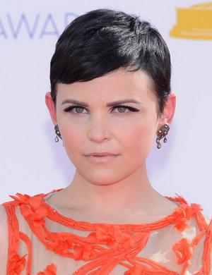 GET THE LOOK // Ginnifer Goodwin at the Emmy Awards