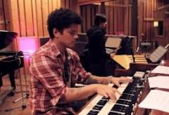 musica,video,testi,traduzioni,bruno mars,video bruno mars,testi bruno mars,traduzioni bruno mars