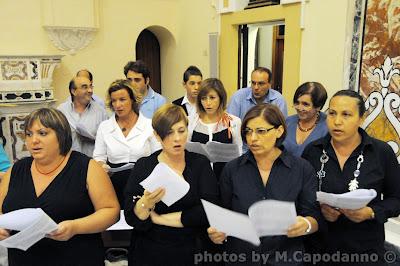 Il Coro di Positano a Cetara per festeggiare Don Nello...