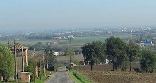 La metropolizzazione del territorio, immagini dalla valle del torrente Ghiara