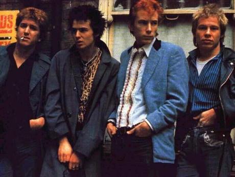 Da sinistra a destra Steve Jones, Sid Vicious, Johnny Rotten, Paul Cook