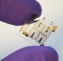 Memoria flessibile fatta di transistor con nanofili