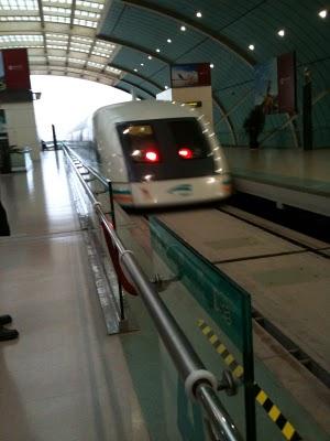 Shanghai, Maglev train