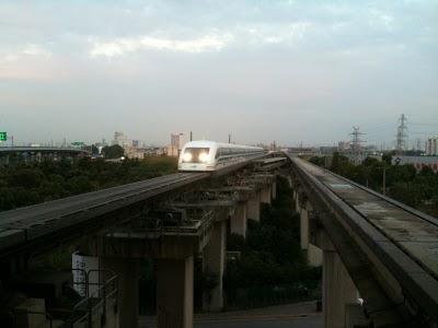 Shanghai, Maglev train