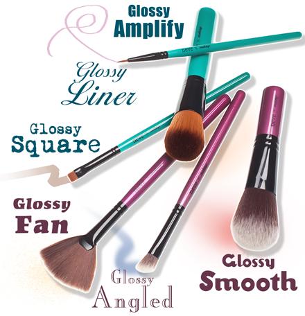 Glossy Brush By Neve Cosmetics ...