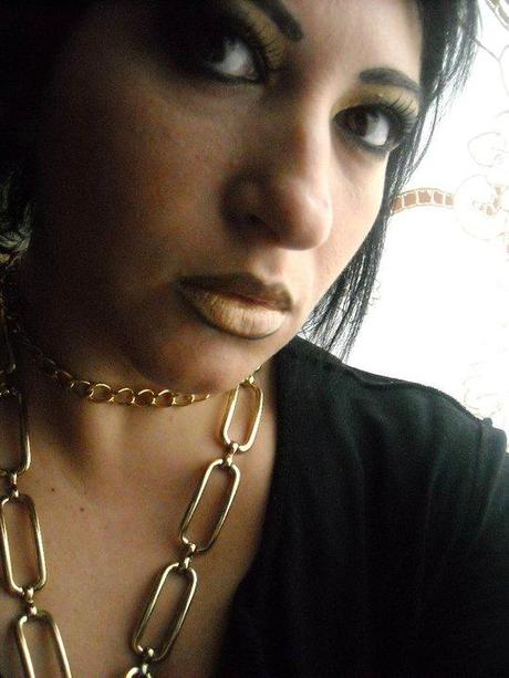 Vero in Black & Gold ...