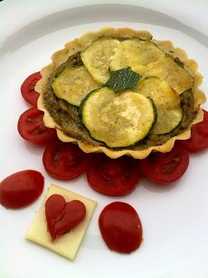 CROSTATINE DI PANE AZIMO AL ROSMARINO CON CREMA DI FUNGHI E GORGONZOLA...LA VOGLIA ESPRESSA DEL SALATO!