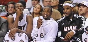  Chris Bosh, Dwyane Wade e Lebron James. Ansa