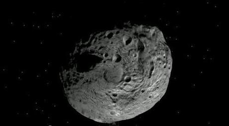 La superficie di Vesta in grande dettaglio grazie a Dawn