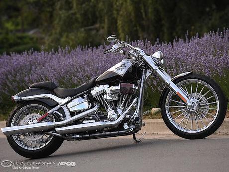 Harley-Davidson CVO Breakout 2013