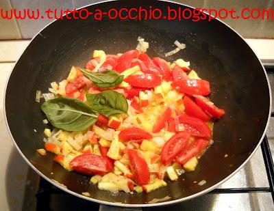 WHB #353 -  Pasta di farro al sugo di melanzane rosse