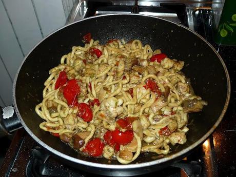 Pasta fresca con porcini e coda di rospo