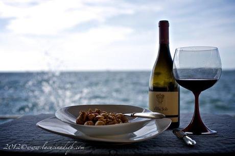 Acciaio, terra, pietra, mare: gnocchi di farina Petra per un Merlot friulano. In una centrale idrodinamica