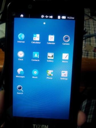 Tizen 2.0 in azione su Samsung GT-I9500 : Le prime foto del nuovo O.S. !