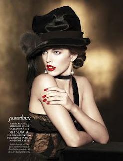 Emily DiDonato in Dolce & Gabbana per Vogue Belleza