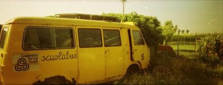 uno scuolabus abbandonato (parte 2) - Agfa VISTA 100