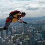 Kuala Lumpur, il campionato mondiale di bungee jumping