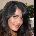 Salma Hayek: “Il mio segreto di bellezza? Non lavo il viso al mattino”