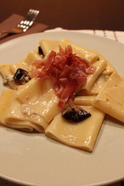 Paccheri con prugne e gorgonzola