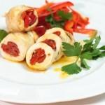 Involtini di pollo con peperoni e scalogno