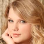 Taylor Swift dona 10mila dollari e biglietti a una scuola per sordi