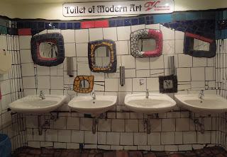 Toilet of Modern Art