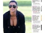 Kardashian prorompente tuta ginnastia scollatura profonda