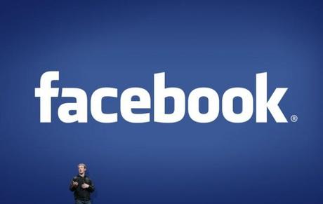 % name Facebook, 1 miliardo di utenti e lancia la prima campagna video