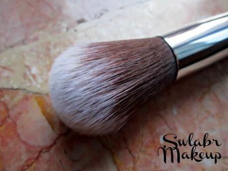 Everyday Minerals Tapered Sculpting Face Brush