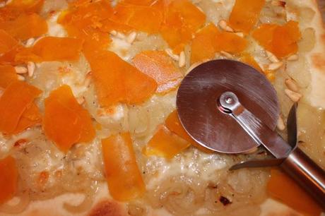 Pizza con cipolle e bottarga...e Sambu-Spritz