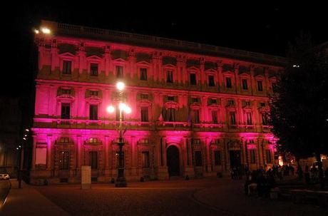 Milano si veste di rosa: 2 giorni di shopping solidale in Via Monte Napoleone