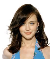 TAGLI DI CAPELLI E ACCONCIATURE DI ALEXIS BLEDEL LA PROTAGONISTA RORY DI UNA MAMMA PER AMICA