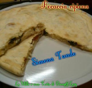 FOCACCIA RIPIENA CON MELANZANE, POMODORINI E OLIVE