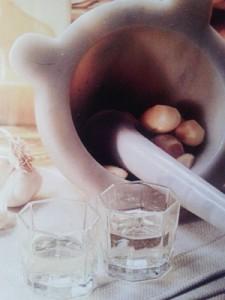 Come preparare il liquore di aglio