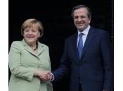 Atene, giacca color pistacchio Angela Merkel