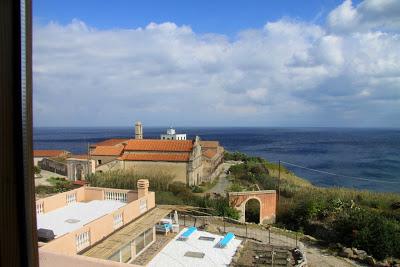 dalla finestra del sindaco di Capraia Isola