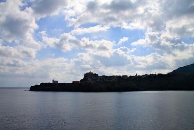 dalla finestra del sindaco di Capraia Isola