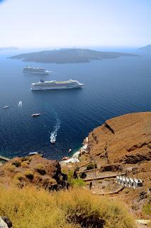 Andar per isole nel Mar Egeo: Santorini