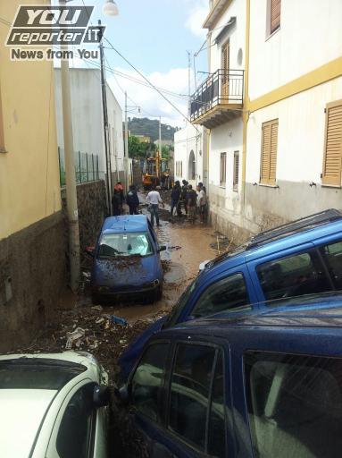 Nubifragio alle Eolie,  Lipari in mezzo al fango