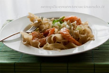 Pasta al pepe e limone con gamberi e curry