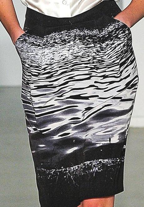 STAMPE, PATTERNS E DETTAGLI DALLA SETTIMANA DELLA MODA DI PARIGI