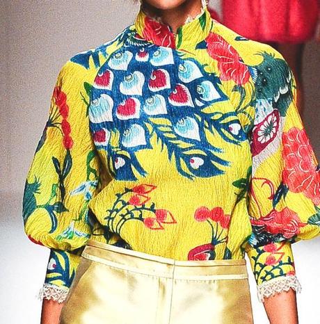 STAMPE, PATTERNS E DETTAGLI DALLA SETTIMANA DELLA MODA DI PARIGI