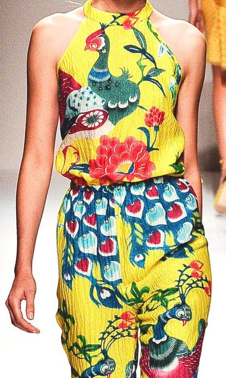 STAMPE, PATTERNS E DETTAGLI DALLA SETTIMANA DELLA MODA DI PARIGI